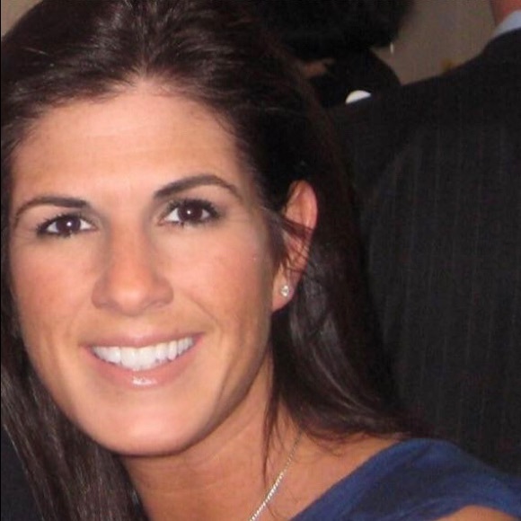 Meet your Posher, Renee - Picture 2 of 2